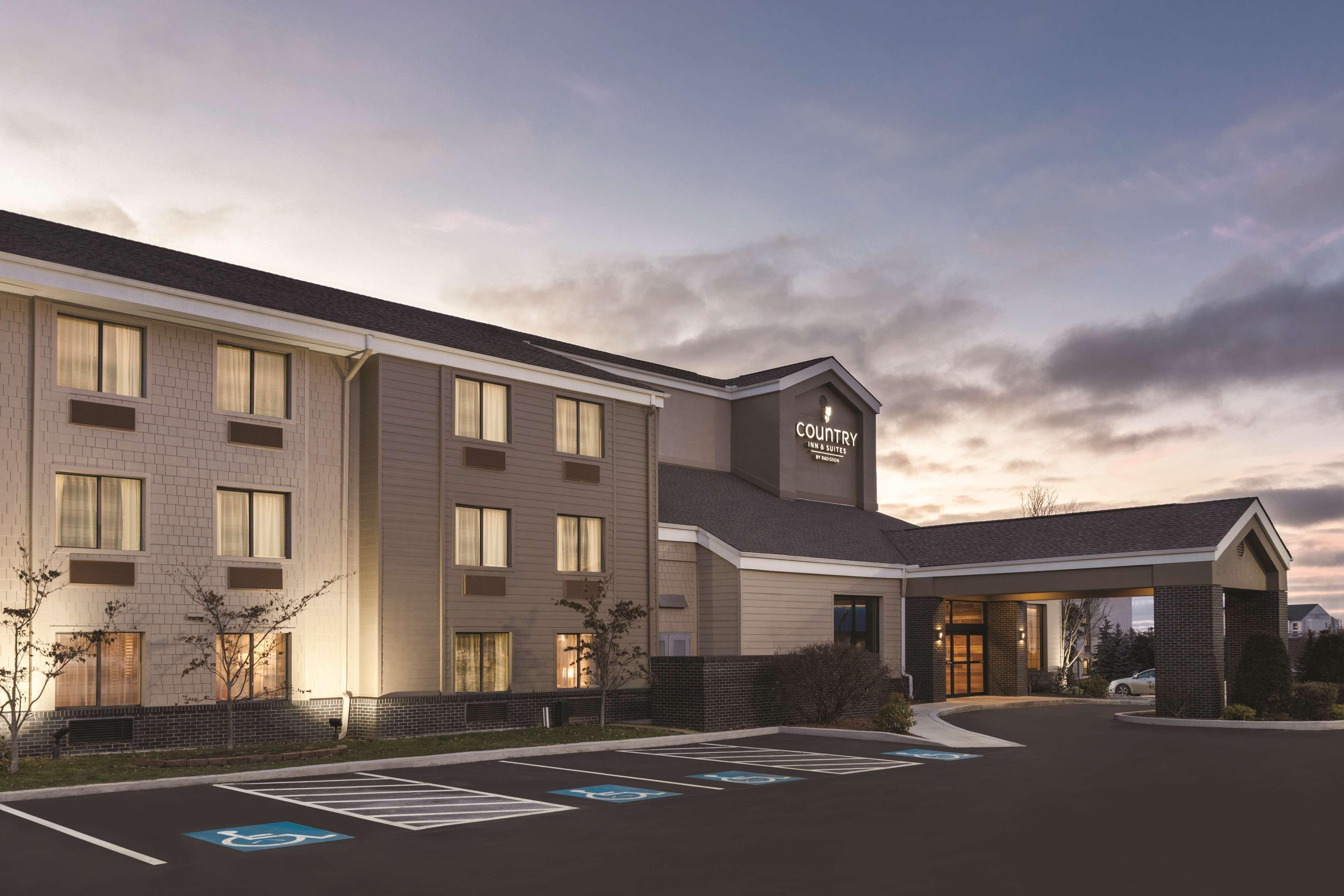 Country Inn & Suites By Radisson, Erie, Pa Kearsarge Extérieur photo