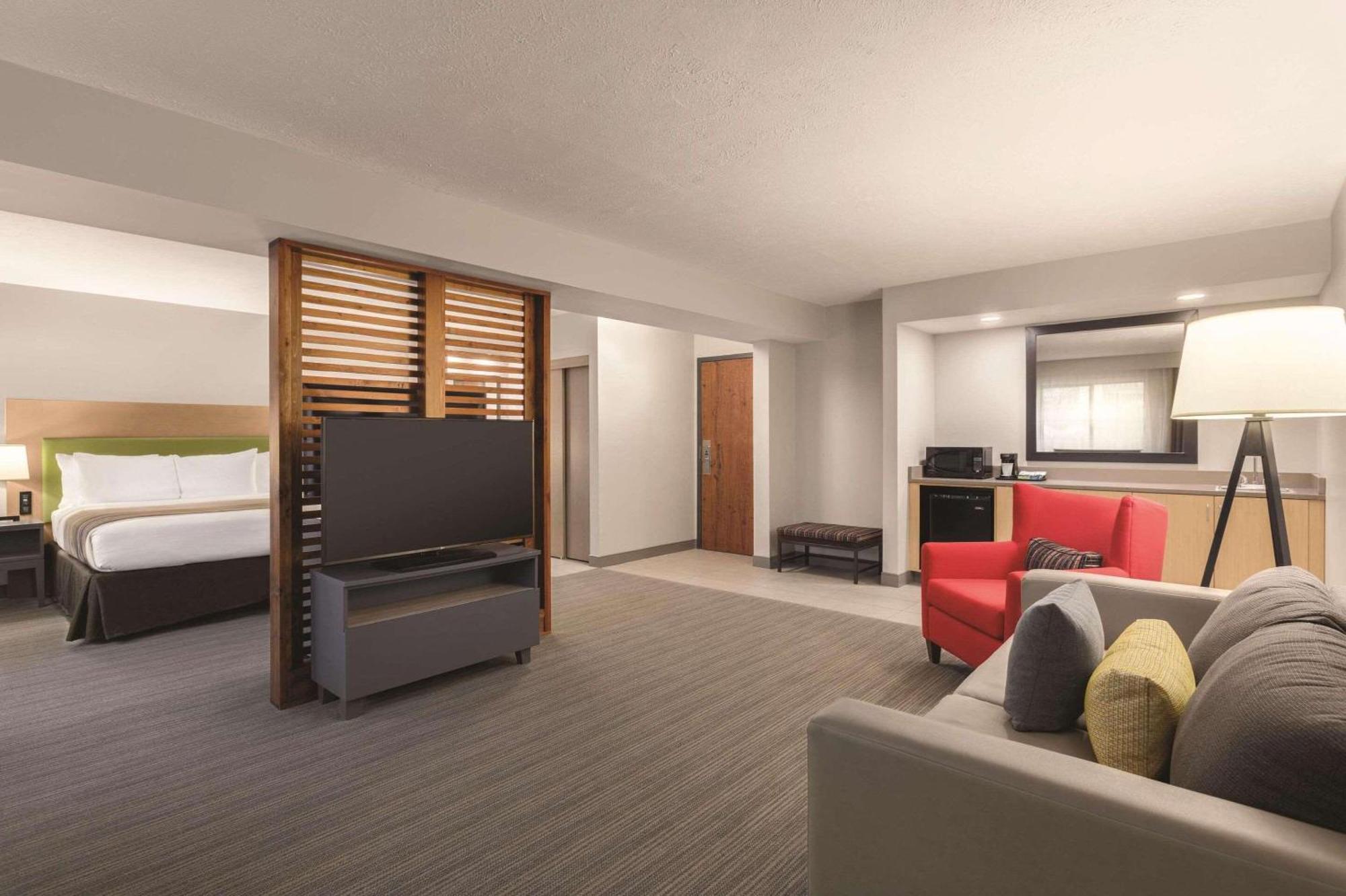 Country Inn & Suites By Radisson, Erie, Pa Kearsarge Extérieur photo